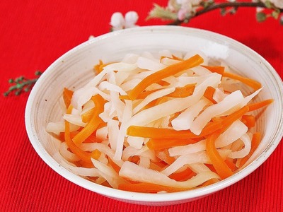 How to Make Namasu ( Daikon and Carrot Salad) RECIPE