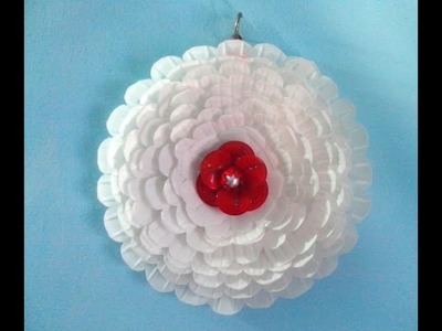 Paper plate flower wall hanging.plastic plate flower wall hanging.