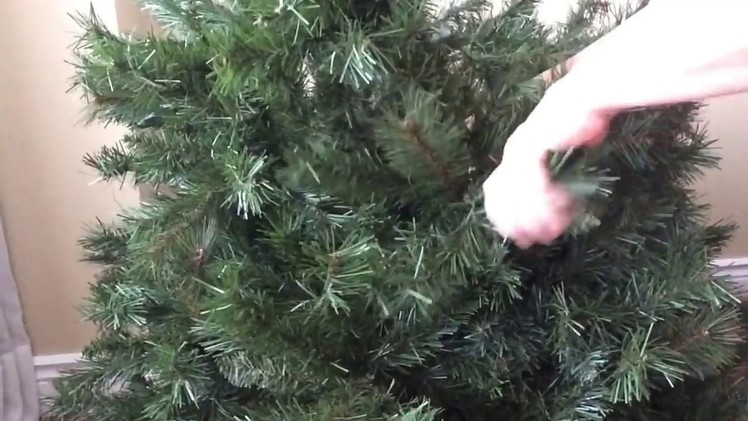 Folding up your artificial Christmas tree
