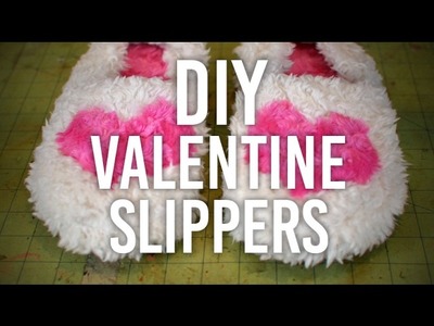 How to Make Fuzzy House Slippers : DIY : 