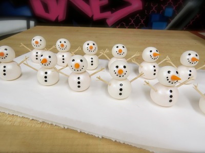 How To Make A Snowman Topper: the Krazy Kool Cakes Way!