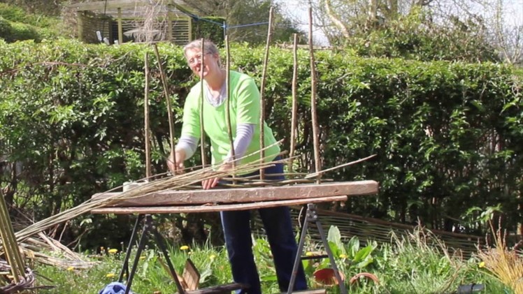 How to weave your own windbreak
