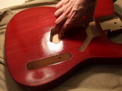 Harley Benton DIY Guitar - Part 5: Oiling the guitar