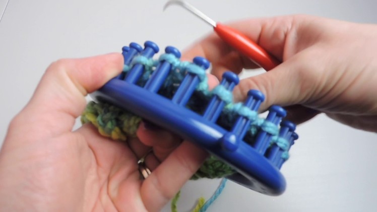 How to Loom Knit Mittens