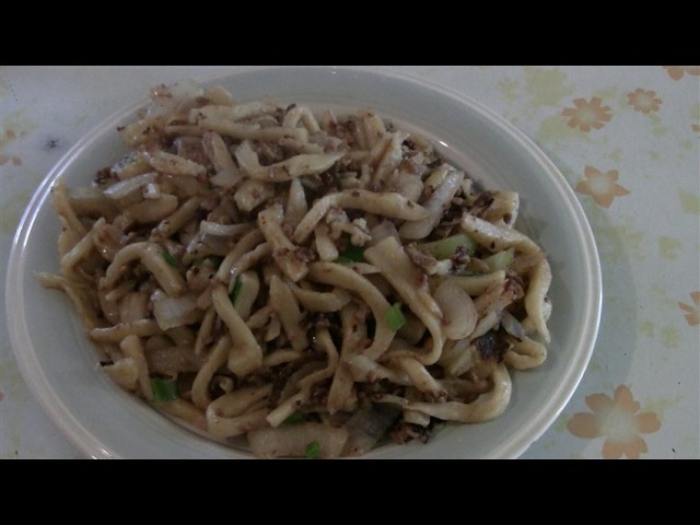 How To Make Homemade Noodles  (Chinese Noodles Stir Fry)  Xi'an, China