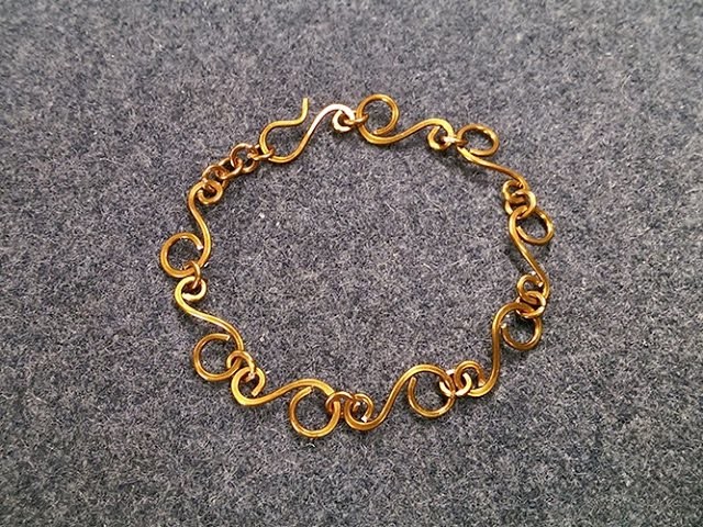 S-shaped bracelet - How to make wire jewelery 198