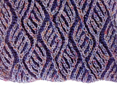 Two-color brioche scarf knitting pattern + free chart