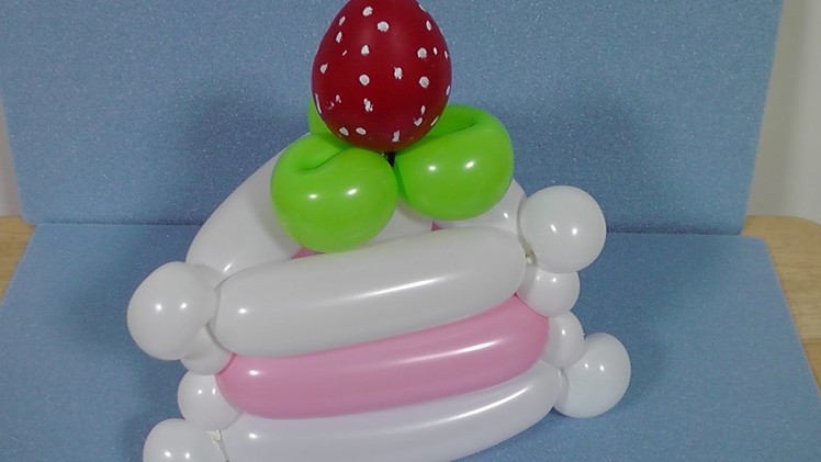 いちごのショートケーキの作り方・How to make a strawberry sponge cake (balloon twisting)