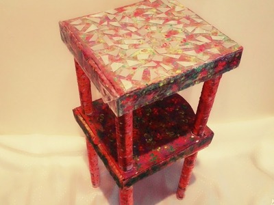 DIY craft: cardboard furniture. recycled pizza boxes into table.