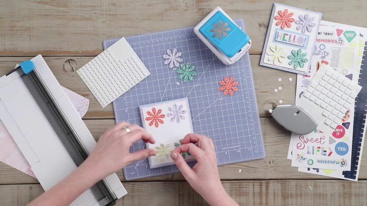 How To Make A Daisy Punch Card by Creative Memories