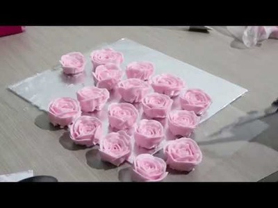 How to Make Buttercream Roses Flowers