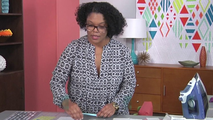 Learn how to design a quilt with half-rectangle shapes on Fresh Quilting with Latifah Saafir (110-1)
