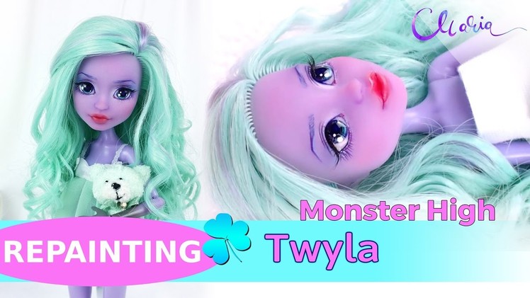 REPAINTING - Monster High Haunted Getting Ghostly Twyla