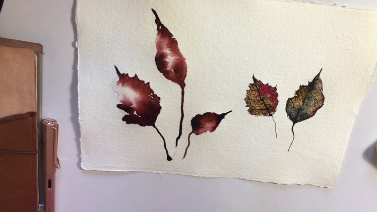 Fun easy painting leaves with ink and watercolor in your Travelers Notebook