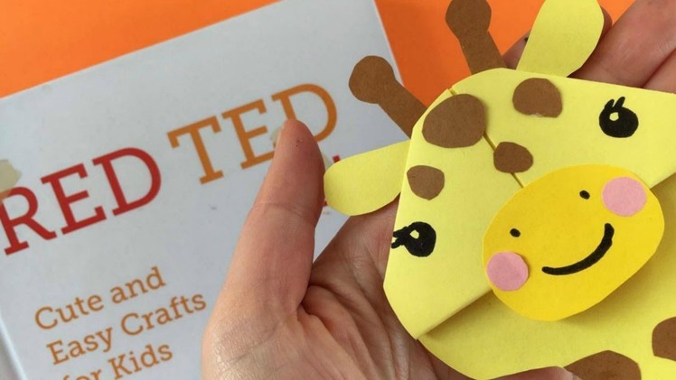 Easy Giraffe Bookmark Corner DIY - Paper DIYs - Cute & Easy