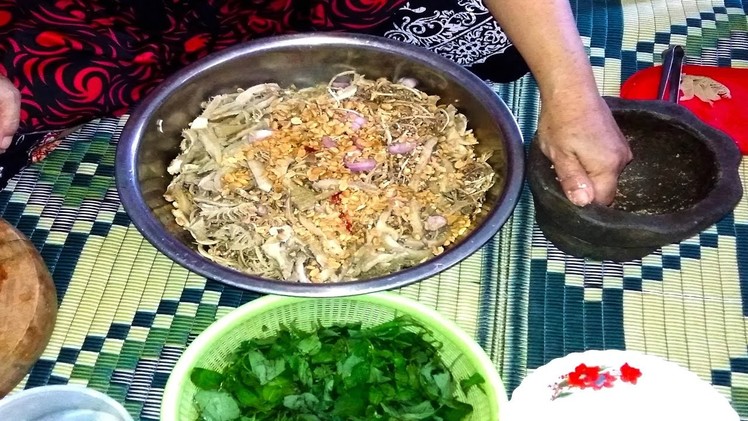How To Make Banana Flower Salad With Beef Stomach - Cambodian Food In My Village