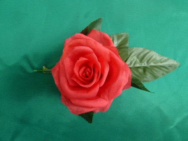 How to make a beautiful silk rose.