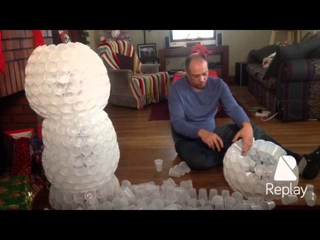 Making snowman made with plastic cups 2015