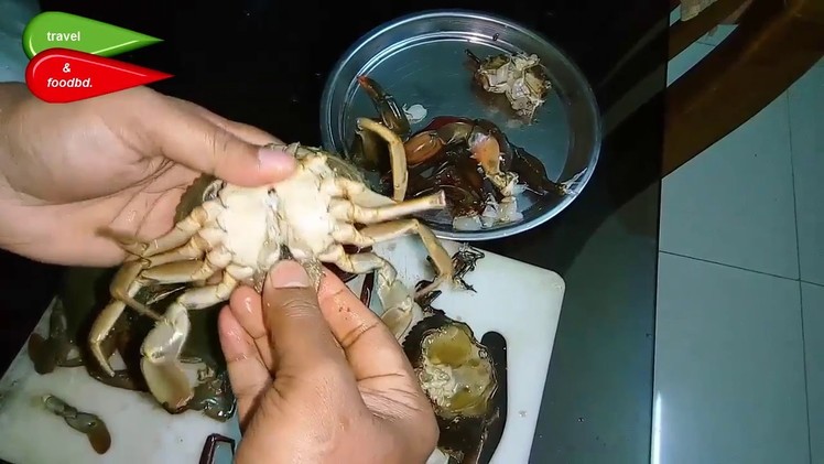 How to cooking and clean a Dungeness crab.Crab Recipe - Crab Curry- Bangladeshi Style