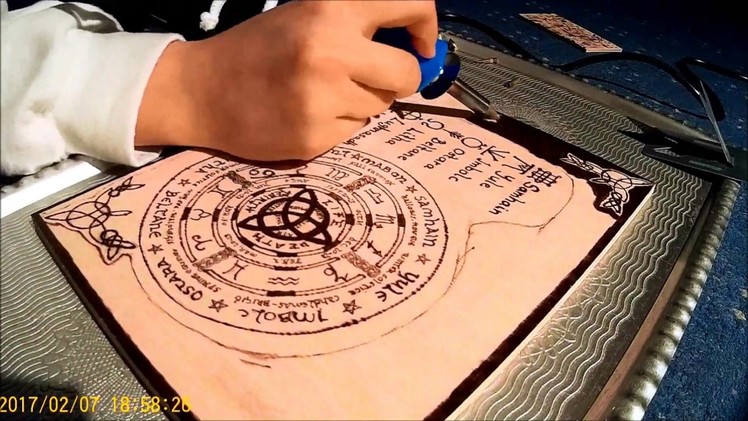 DIY pyrography fast-motion - wheel of the year (celtic pagan)
