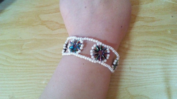 DIY Jewelry Making - How to Make a Flower Beading Bracelet + Tutorial !