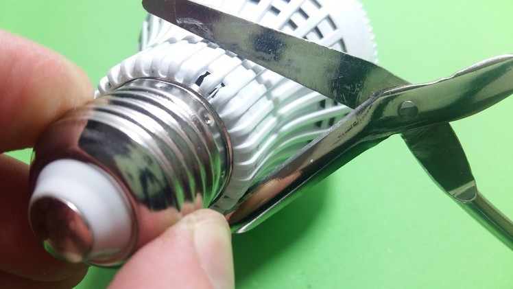Convert Old LED Bulb into Flashlight