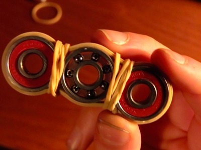 HOW TO MAKE A FIDGET SPINNER WITH RUBBER BANDS EASY