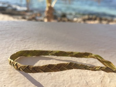How to make Palm Leaf Braided Bracelets, fun summer DIY