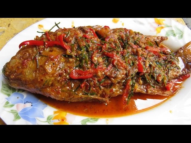 How To Make SPICY FRIED FISH - Khmer Food Cooking