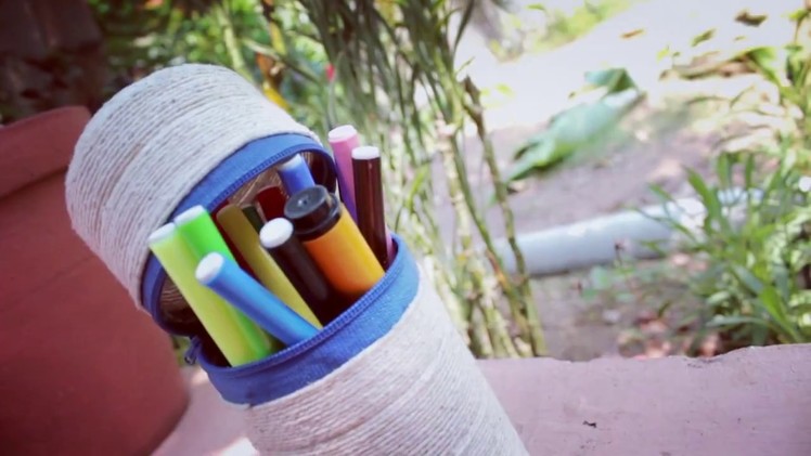 How to make a Pencil Holder. Pen Stand from plastic bottles in 2 minutes