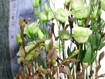 Spring elegance by Nelleke Bontje | Flower Factor How to Make | Powered by Van der Lugt Lisianthus