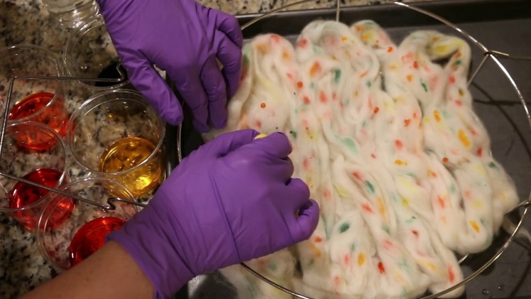 Dyeing Speckled Roving with Food Coloring