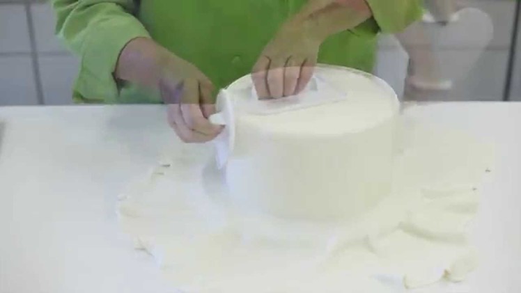 How To Cover A Styrofoam Cake With Fondant
