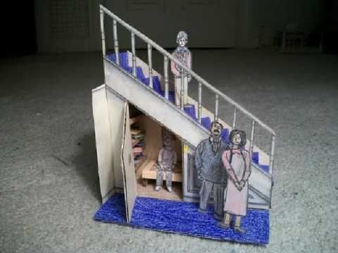Paper Model of The Cupboard Under the Stairs (Harry Potter)