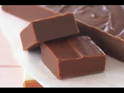 Quick and Easy Chocolate Fudge (DANGER: CHOCOHOLICS BEWARE!) | One Pot Chef