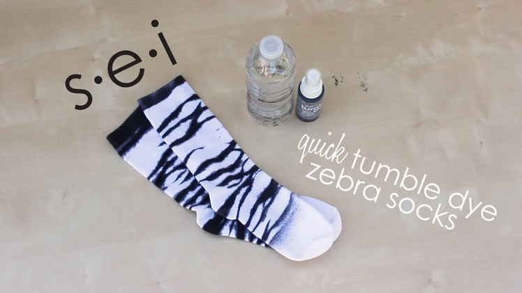 DIY Zebra Socks Tutorial: SEI Crafts