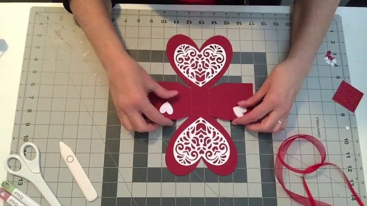 'HOW TO' Valentine Treat Box assembly