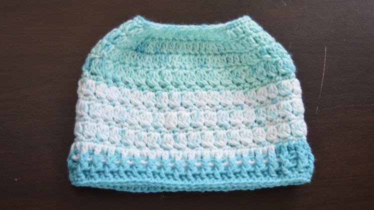Messy bun hat. ponytail hat (top to bottom)crochet in English
