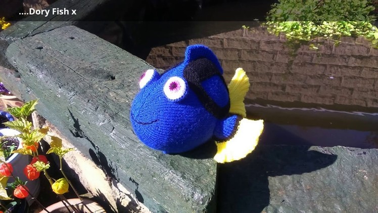 How to knit a Dory the blue tang fish soft toy - stash buster knitting pattern