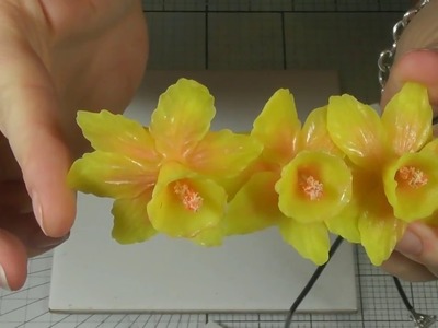 KATY SUE DAFFODIL MOULDS WITH POLYMER CLAY