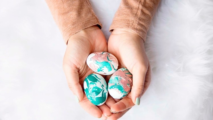 How to Make Marbled Easter Eggs | Home Decor DIY