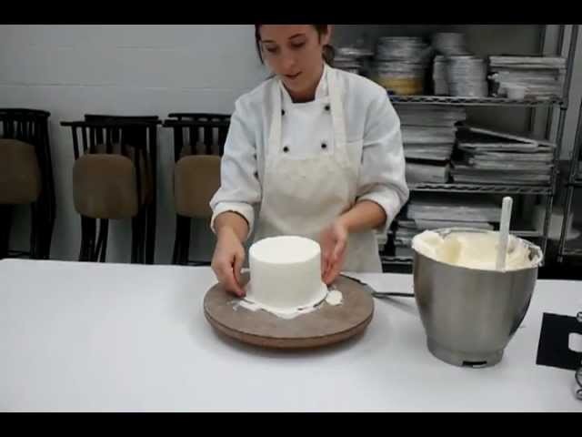 Frosting a Cake with Buttercream