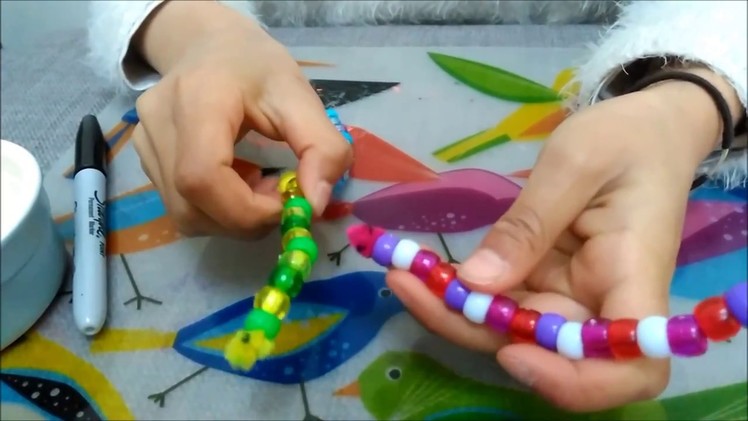 How to make easy bead snakes - Pipe Cleaner Kids Craft