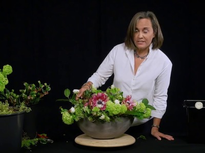 How to Make a Flower Centerpiece