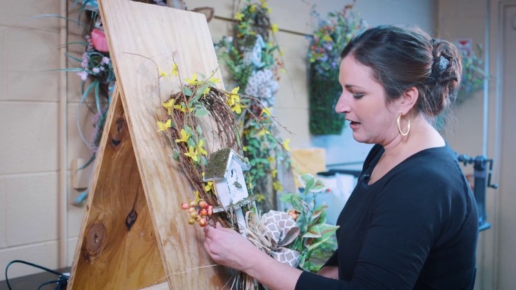 How to Make a Spring Door Hanger.Grapevine Loop - Carolina Pottery