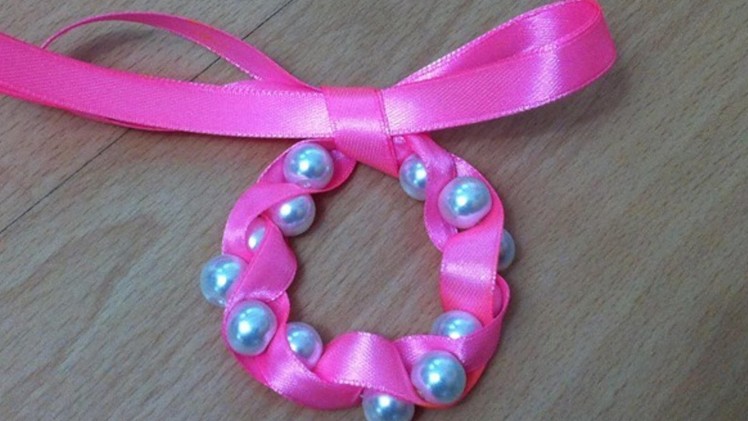 Ribbon and pearl bracelet .DIY