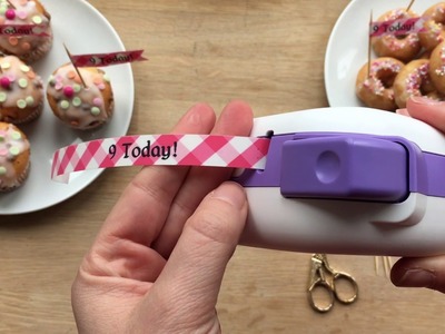 How to make personalised party decorations with a label maker