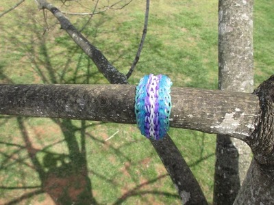 Rainbow Loom.Hook Design: The Trapped Twist Bracelet