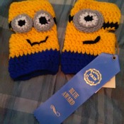 Award winning hand crocheted fingerless minnon mittens