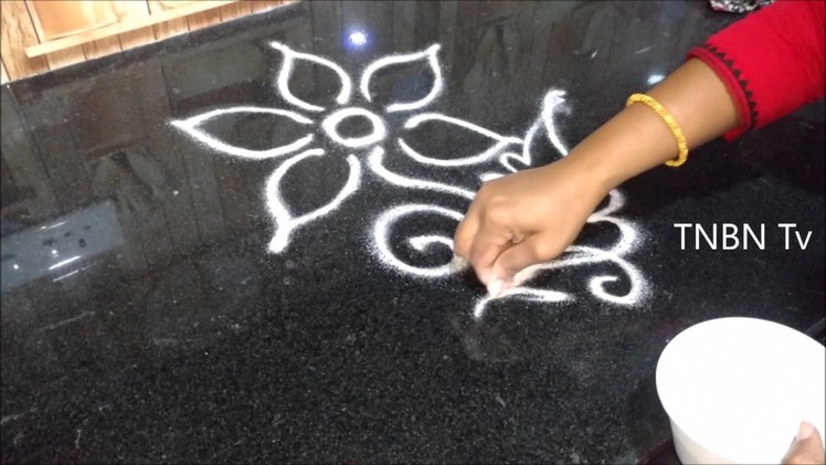 Easy muggulu designs without dots | easy free hand rangoli designs | easy rangoli designs,easy kolam